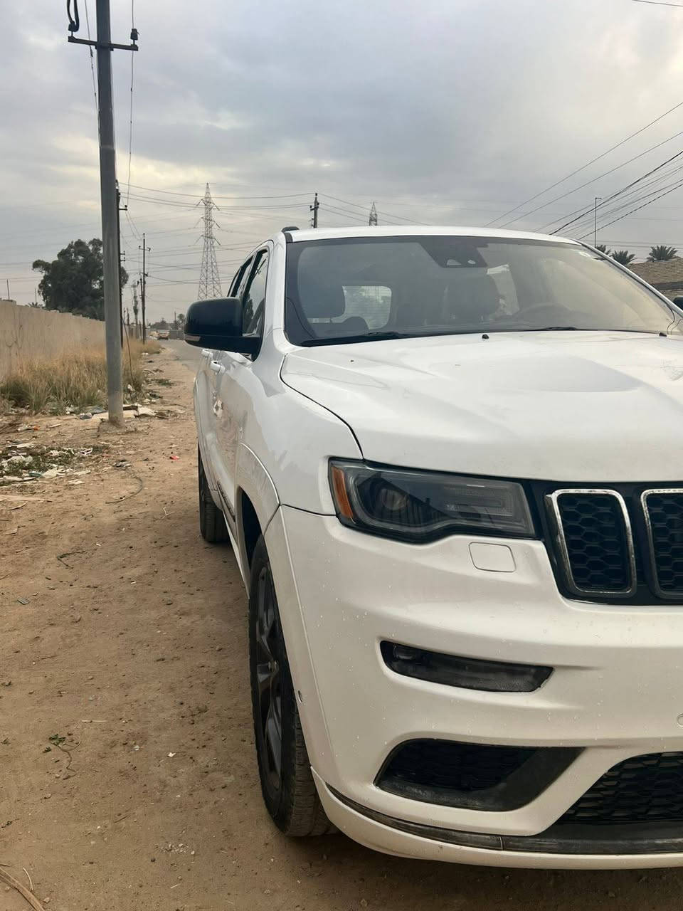 سلام عليكم جيب لمتد X فول مواصفات وارد أمريكي حادثه دعاميه فقط تصليح مقدمه البنيد نفسه موديل ١٩.٢٢ بيه باب وره السايق كلير كير مكينه مكفولات رقم بغداد نكليزي ماشيه ٩٥مايل تقرب سعرهه ١٩٥وبيه مجال للطيبين مكانهه بغداد ***********
