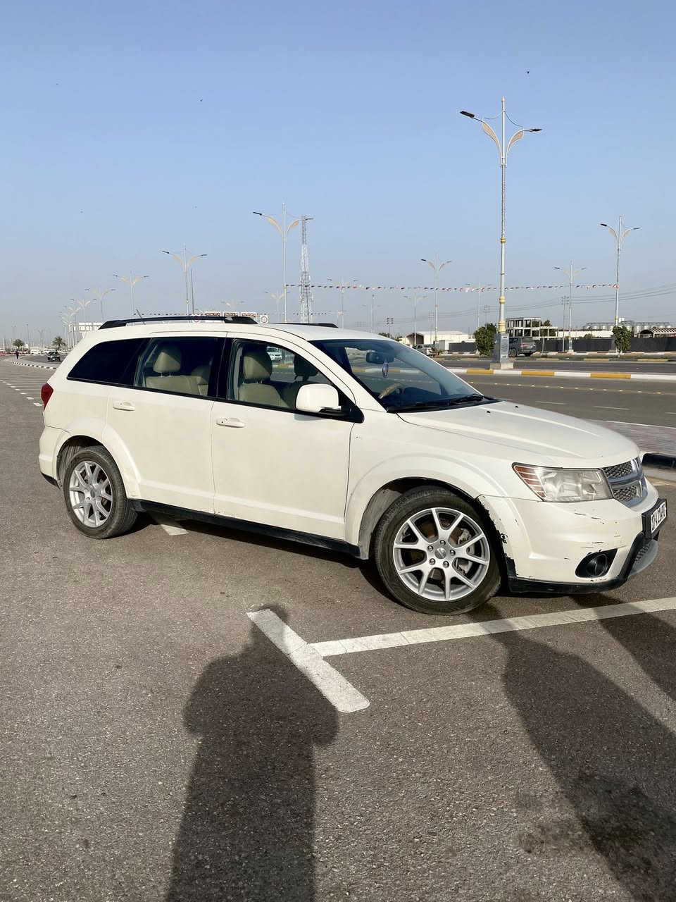 سلام عليكم دودج جورني 2015 3600V6 راديتر هيمي ثلاث سراوات السونار مرفق ويه الصور
المواصفات 

١-كشنات لون بيجي قماش

٢-سستم صوت alpine 

٣- شاشة كبيرة بلادية

٤-ويل ١٩ مالـGT بلادي

٥-دخول ذكي فقط تلمس الباب تفتح وحدها

٦-خروج ذكي بس تفتح باب السائق او الراكب تفتح الكل  

٧- مناخ منفصل بين السائق والراكب 

٨- انارة داخليه لد متحرك  

٩- بصمة تشغيل

١٠-ثلاث بصمات

١١-هيتر بالمري الجانبيه

١٢-هيتر بالستيرن 

١٣-تدفئه بالكشنات الأمامية 

١٤-كشن السائق كهرباء

١٥-كامره دواره 

١٦- بلوتوث/AUX/CD/USB

١٧-أوامر صوتيه

١٨-ثلاث منافذ جداحه 

١٩-لايتات الدشبول اوتو تشتغل بالليل

٢٠-اللايت الناصي والعالي لد والقديمات موجودات

السياره تبرديها هذه الصيف سويتله إدامة ينعش الفؤاد والتدفئه هم كذلك السياره مبدل طابوگه والسياره حدادية جديدة السعر 148 الرقم ***********
