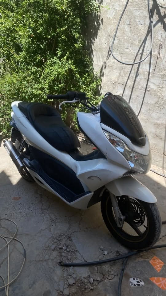 pcx جيل اول ياباني
كفالة عامة اوراق موجودة 
السعر اتصل وتدلل ***********
