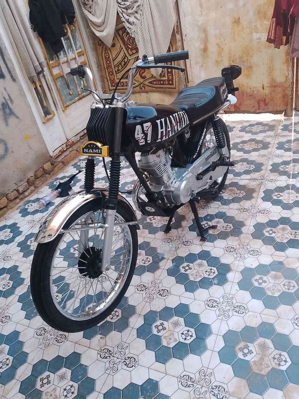 سلام عليكم دراجه للبيع وراق اصولي شاصي2016او تعميره 25 دراجه جاهزه اي نقص مابيهة انضف من تصوير مكان شطره ***********
