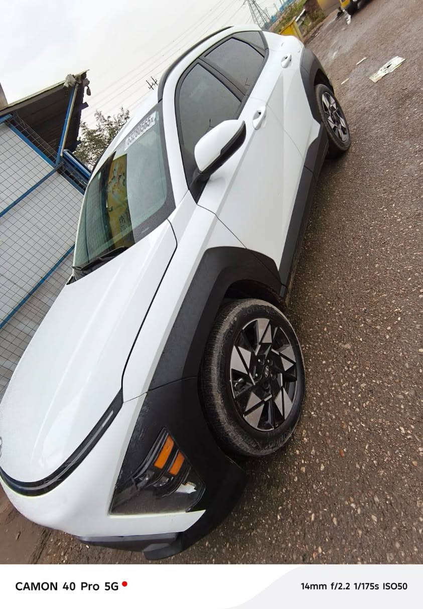 سلام عليكم 
هونداي كونا موديل 2024 بدون رقم
ماشيه 20 الف 
محرك 2000 دوش 
لون ابيض داخلها اسود 
بصمه تشغيل عن بعد 
رادارات توقف ذاتي 
قيادة ذاتيه 
كروز سرعه 
كاميرات 360 درجة 
تحكمات مود درايف 3 
دفع رباعي 
تحكم استيرن 
سياره خير من الله
 
حادثها / حافت البنيد بارد والباقي غراضها نفسهن مشدودات

مكان / حي اور الشعب
سعرها 164 $ وبيها مجال 
للاستفسار ؏ رقم ***********
