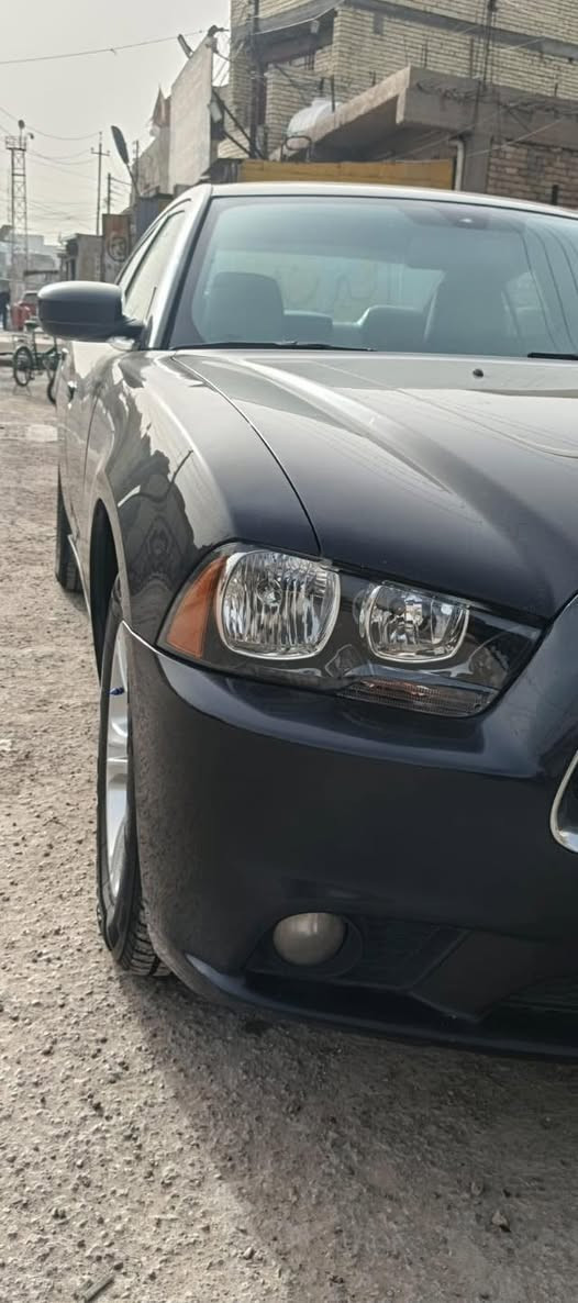 السلام عليكم جارجر موديل 11 رقم سليمانيه جديد بيه حادث جاملغ خلفي عكس السايق فقط الباقي مكفوله مكينه 3600 المرغوب كير مكينه حداديه مكفوله للاتصال ***********  عنوان بغداد
