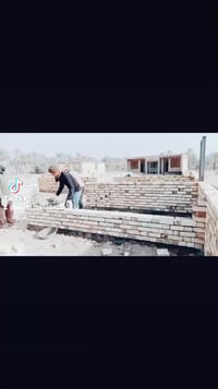 خلفة بناء ولبخ وتطبيك ارضيات شغل نظيف اوحلو متفرغ رقم الهاتف 077676298...