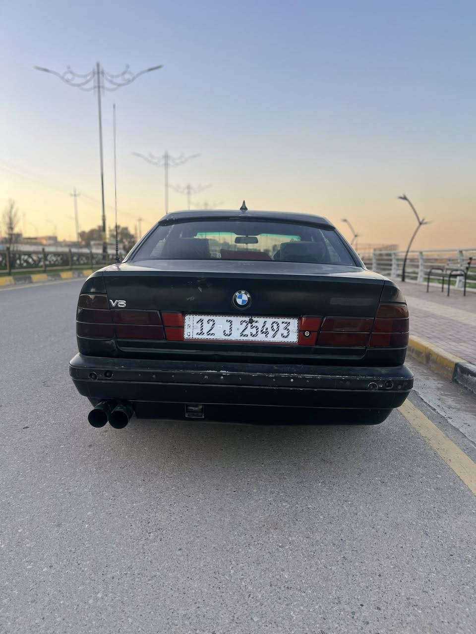 سلام عليكم بي ام للبيع. 
حجم ٥٢٥ محرك كير جدد مامفتوحات كير عادي بسمي 
سعر ٤٠ بيها مجال 
***********
