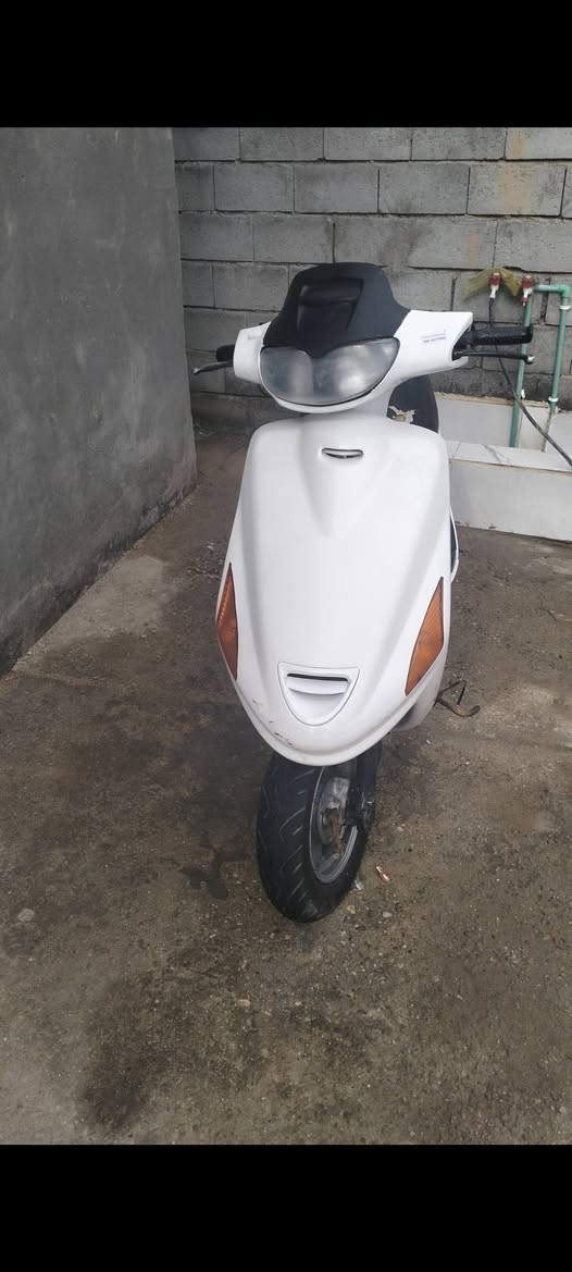 سلام عليكم فراشه فحل مجفته صار شهر كلشي شغال بس باتري نقصها ***********
