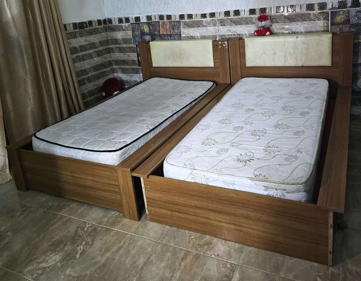 غرفه نوم شبابيه سريرن مع دواشك 7 قطع

*********** ***********
