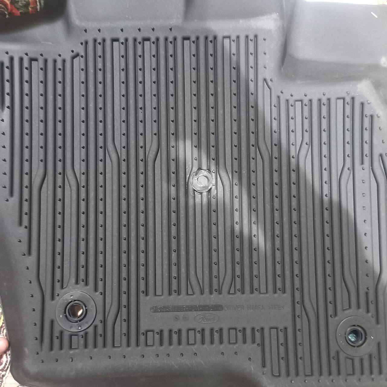 السلام عليكم ورحمة من رخصة الادمن
السلام عليكم ورحمة الله توفر عندي ارضيات ربر فورد ايدج الأصلي استيراد خاص من شركة فورد والكود الشركة موجود 
الظهر محبب ما يتحرك حوضي يحفظ الاتراب داخله ما يطلع ريحه ما يجرد لونه بالغسل 
يرهم من موديل 2015-2024
اخر قطع اسعار جوه السوق
رقمي واتساب *********** او خاص متوفر دائما
