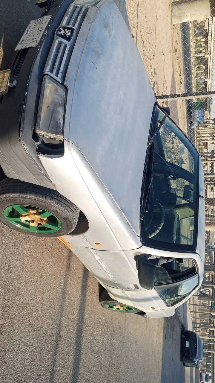 السلام عليكم بيجو روى 2009 جاهزه بيها بخار قليل محور كير واكسن دايو رقم نجف ابيع كوم حديد راعيها ماوصله يسكن نجف كوفه السعر 12 وبيها مجال  نجف مكلف بالنشر *********** هذا رقم راعيها
