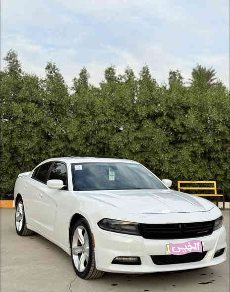 جارجر 2016 SXT بلاس السياره كلين تايتل 
السيارة حلوه وجديدة بيها 3 تعديلات بارد صغار 

المواصفات 
شاشة 
بصمه 
سلايد 
كشنات كهرباء 
كشن خزن 
كشن امامي تدفئة تبريد 
كشن خلفي تدفئة 
كشن جلد 
ستيرن تدفئة 
عداد 260 
تشغيل عن بعد 
حساس خلفي 

وباقي مواصفات الجارجر بلاس المعروفة 
السياره رقم دهوك هزة سنوية كله جديد 
تحويل ثاني يوم 

مكان السياره / بغداد 

للاتصال 
***********
