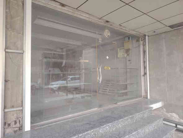 جام خانة للبيع عدد ٢ الصول ٢ متر العرض ٥ متر السمك ١٠ ملم وحدة منهن بيها ضربة صغيرة سعر الوحدة ٤٥٠ الف وبيها مجال للتصال ***********
