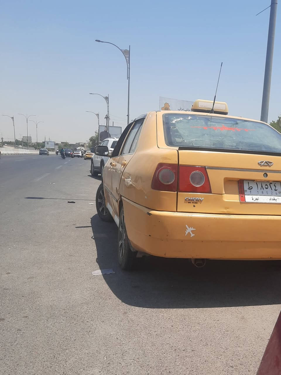 سلام عليكم شيري كوين للبيع محور بيكاجو 1600 موديل 10 العنوان بغداد سياره حلوه موضح بالصور سعرها 28 بيها مجال رقم التلفون *********** يوجد واتساب

