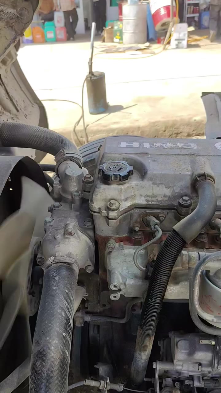 سلام عليكم ،،،هينو انكر للبيع،طخم تاير 19ونص  طخم وياله سبيرات عدد2تانكيات،كاز،عدد2 شاصي 6وربع بلاد سبرنك هواي،امامي وخلفي مكينه حاويه 80خطين لاصرف ولابخار اكسل سوبر كير سوبر،حداديه بريك اكلج كلو جديد تبريد ثلج رقم بصره مداور ثاني يوم علامه ضويه هورن براد
سعر 250وبيه مجال ،،،،***********
