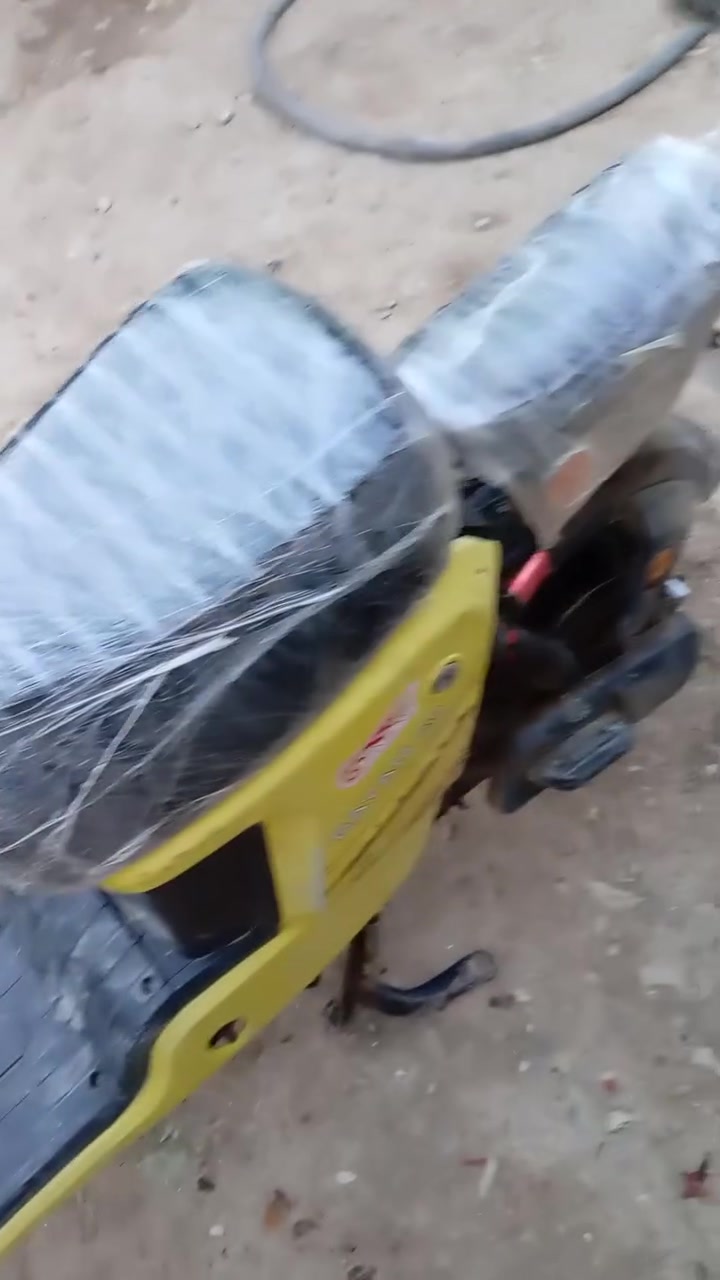 السلام عليكم للبيع دراجه شحن بغداد قرب مجمع بسمايه سعر 350 وبيها مجال ***********
