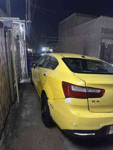 السلام عليكم سيارة كيا ريو موديل 2013 رقم بغداد صورة كدامك موضح كلشي بيها يحتاج صبغ جاملغ امامي وخلفي  سعرها ٧٥ وبيها مجال للتواصل
***********
