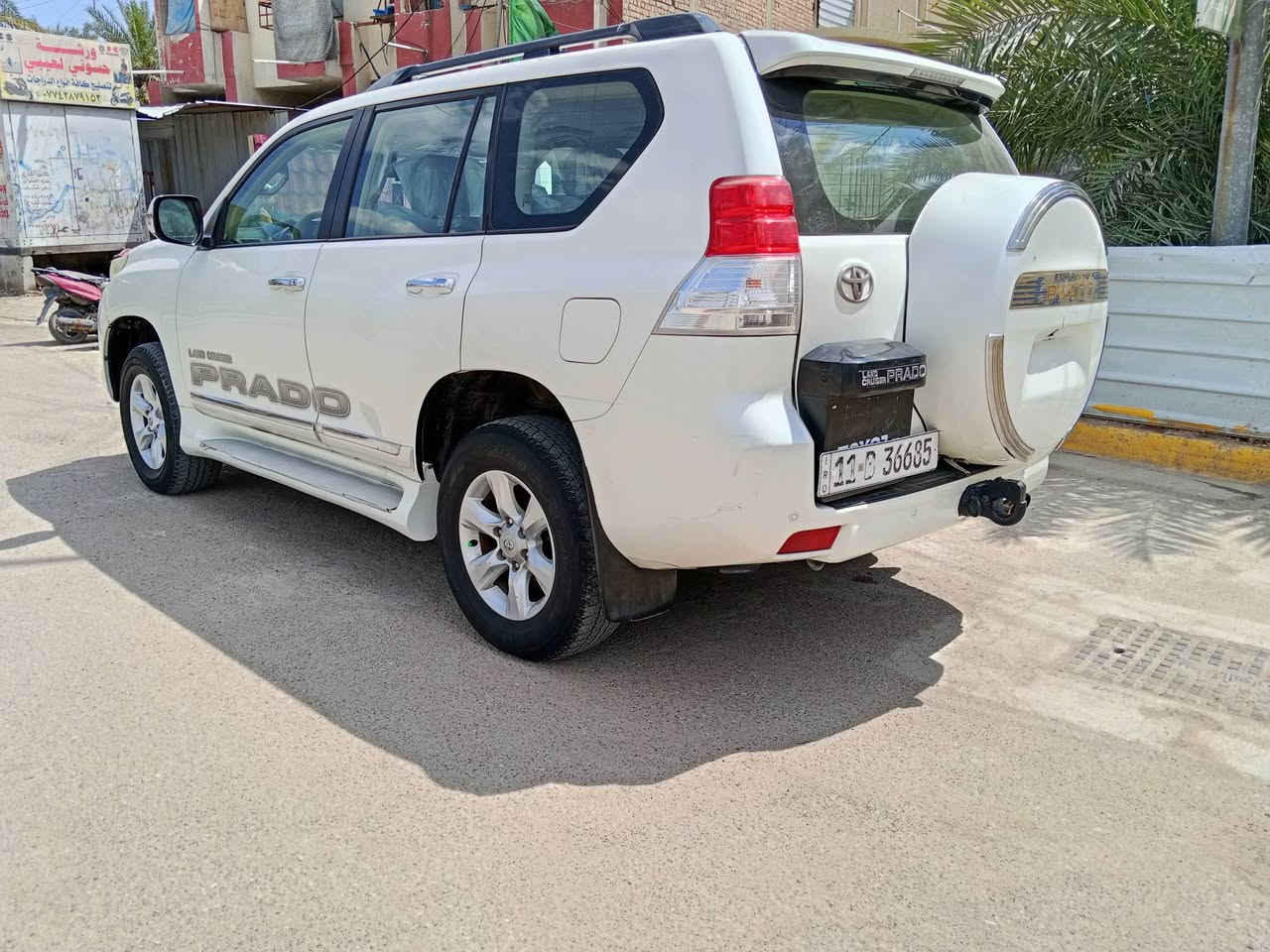 برادو 2012 TXL
6سلندر 4000
وارد خليجي (كويتي) ماشيه 166الف كيلو
السياره نضيفه جدا وجديده

ثلاجه داخليه 
تشغيل بصمه 
ودخول بصمه ايضاً
شاشه لمس 
فتحة سقف سلايد 
كامرا خلفيه 
تحكم ستيرن 
مثبت سرعه 
كراسي جلد 
تبريد 3 قطع
دفع رباعي (4x4)
مري تحكم كهربائي
وباقي التفاصيل موضحه بالسونار داخل المنشور
المكان: بغداد  
والي يريد يستفسر اتصل على الرقم مكلف بالنشر 
السعر الاتصال بالرقم

للتواصل : ***********
