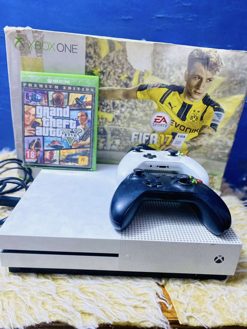 إكس بوكس وان اس وان تيره  نسبة نظافتة 100 من 100 مع جوستكات اثنين  يجي ويا كيبل HDMI و كيبل كهرباء و الجهاز لوك ستيكر لا مفتوح ولا مصلح تأخذه من البيت وتفحصه شكد متحب ويا اللعاب gta اصلي وياا fifa وياا اساسن كريد مصريه وياا بوبجي ويا بعد العب سعر 200


**إذا كنت صاحب هذا الإعلان وتريد حذفه لأي سبب، رجاءا أرسل رسالة إلى الدعم الفني**