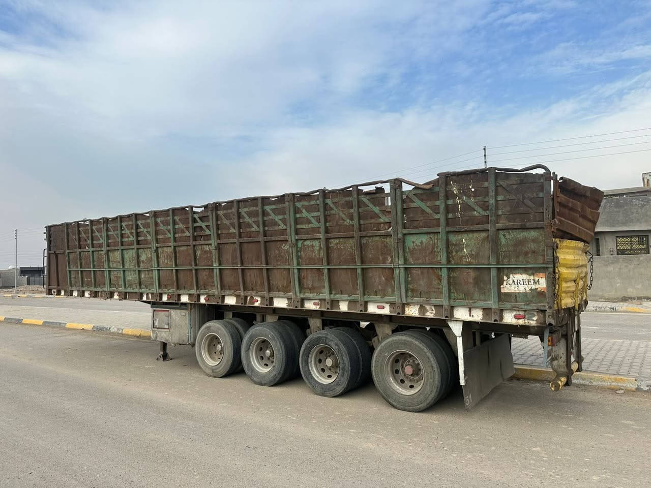 سلام عليكم عربانه حداديه للبيع شاصي16دناكير14.      ***********
