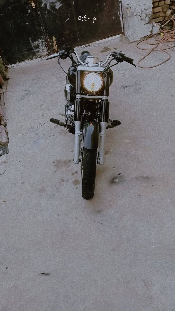 سلام عليكم دراجه هارلي مكينه 250 دراجه نضيفه السعر 750 وبيها مجال الرقم ***********
