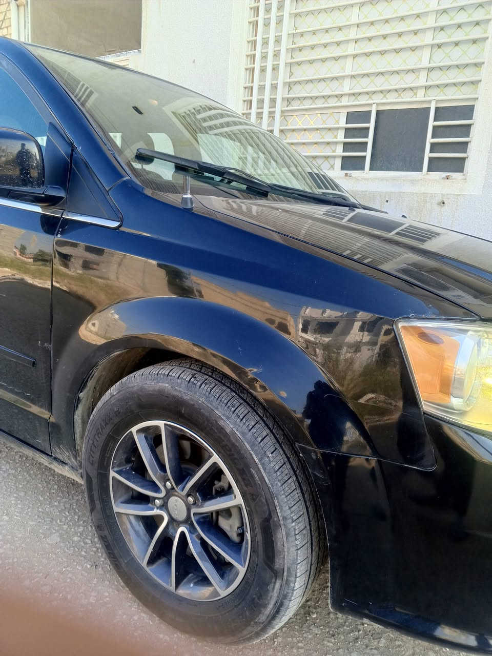 سلام عليكم سياره دوج كرفان فول مواصفات 2017 رقم كربلاء سنوياً 29 مكفولة كير ومحرك حداديه تخم تار تبريد شغال 
مكان كربلاء 
السعر 170وبيها مجال
الرقم ***********
