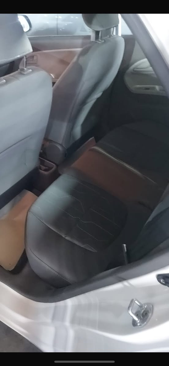 كيه بيكانتو ٢٠١٦ ماشيه ١٨ الف حقيقي سياره جديده معنا الكلمه مكفوله كفاله عامه العنوان الكراده سياره جاهزه هزه سنويه كله جديد السعر شده وخمسه وبيه مجال ***********
