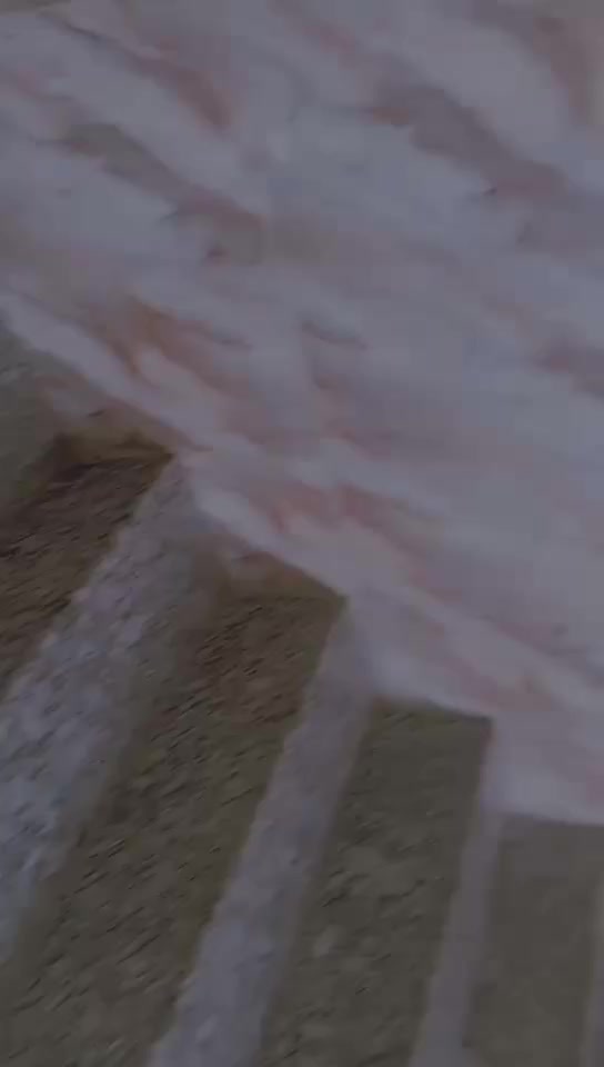 ‏‪السلام عليكم بيت يحتوي على غرفتين نوم طابق ارضي رقم واحد طابق الثاني يحتوي على 3غرف نوم صاله 2 مطبخ بارد مطبخ حار على حديقه مساحه 100متر بكان الحسينية الراشدية هاذه رقمي للتواصل ‏‪***********‬‏
