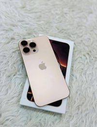 آيفون ١٦ برو ماكس • ٢٥٦ • بطارية ٩٩٪