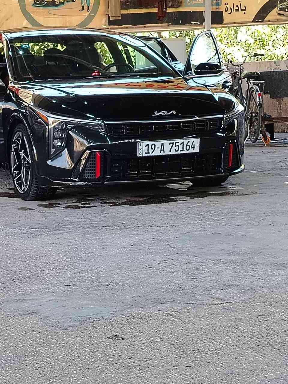 كيا K4 2025
🛑 

محرك 2000cc – بانوراما – فول مواصفات 

تصميم عصري وتقنيات متطورة مع أعلى مستويات الراحة والأمان

▪️ الموديل : 2025

▪️ المحرك : 2000cc

▪️ السعر : 170

✦ أبرز المواصفات 

. سقف بانوراما كهربائي

. شاشة وسطية 12.3 إنش

. شاشة عدادات رقمية 4 إنش

. نظام ملاحة بشاشة 12.3 إنش

. مفتاح ذكي Smart Key مع تشغيل بصمة

. كاميرا خلفية مع خطوط توجيه للاصطفاف

. رادارات امامي وخلفي
. نقطة عمياء

. مثبت سرعة Cruise Control

. أوضاع قيادة متعددة Drive Mode

. نظام مراقبة ضغط الإطارات TPMS

. نظام ABS مانع الانغلاق

. نظام الثبات الإلكتروني ESC

. نظام المساعدة على صعود المرتفعات HAC

. نظام الكبح متعدد التصادمات MCB

. وسائد هوائية أمامية وجانبية وستائر هوائية

. مقعد السائق كهربائي

. مقاعد جلد صناعي فاخرة

. مسند ذراع خلفي مع حامل أكواب

. تكييف عملي 

. مصابيح LED أمامية وخلفية

. إضاءة نهارية LED

. تشغيل أوتوماتيكي للمصابيح

. مرايا كهربائية مع إشارات LED

. جنوط ألمنيوم رياضية 17 إنش

. إضاءة داخلية Mood Light

. شاحن لاسلكي (واير ليس)

. نظام صوتي مع سماعات

. بلوتوث مع أوامر صوتية

. تحكم صوتي من المقود

. عازل لغطاء المحرك

. فئة فول مواصفات بتصميم رياضي حديث

🔹 حادث خفيف وصور الحادث مرفقة بالمنشور ( جاملغ مبدل والبنيد مصلح بدون دواخل شرط و بدون ارباك حتا الدعامية راجعة نفسه 
 ) موضح بالصور

السيارة داخله شهداء بأسمي
مكان السيارة كربلاء السعر.. 170 وقابل التفاوض.. ***********
