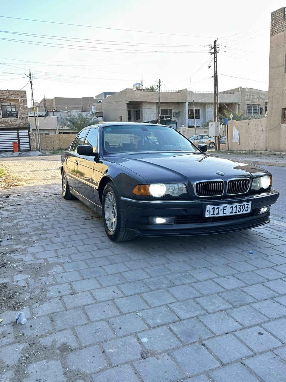 سلام عليكم
للبيع بي ام خفاش موديل 1996 محدث 2000
رقم بغداد دولي هزه جديده تحويل ثاني يوم
حجم 740 مكينه 8 سلندر جديده 
كير تمساح جديد. 
سياره فول مواصفات سلايد جام طكتين
منضومة زنون كامله داخل بيجي كشات جلد
معروفه مواصفاتها سياره مابيها أي ضربه صبغ جماليه فقط. سعر سياره 75 وبيها مجال. مكاني بغداد حي الجامعه رقمي ***********
