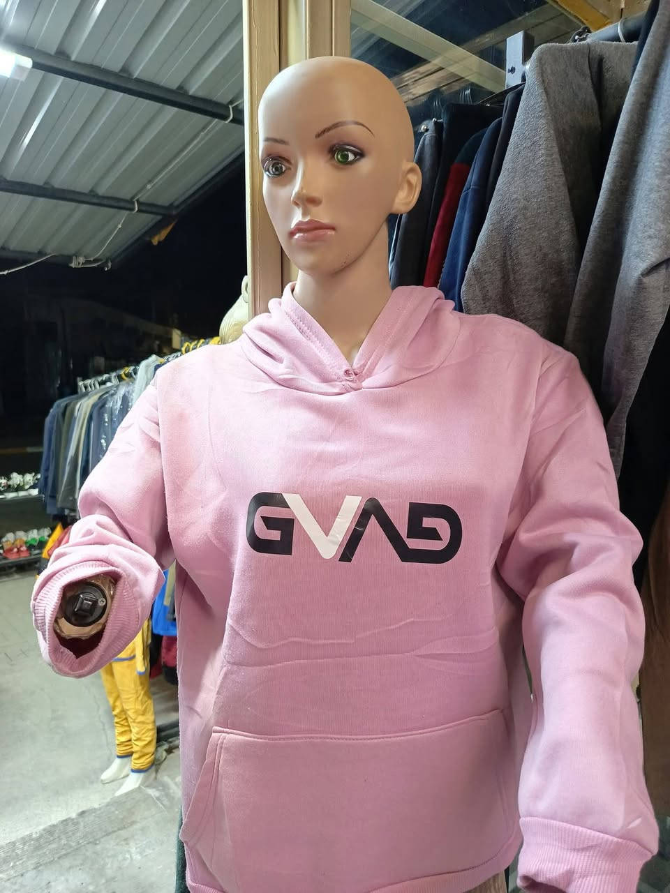 توفر هوديات نسائي باله اصلي بمحل ابو محمد 
العنوان حي الخضراء مقابل جسر الشهيد ابو بكر السامرائي 
للحجز والاستفسار:***********
