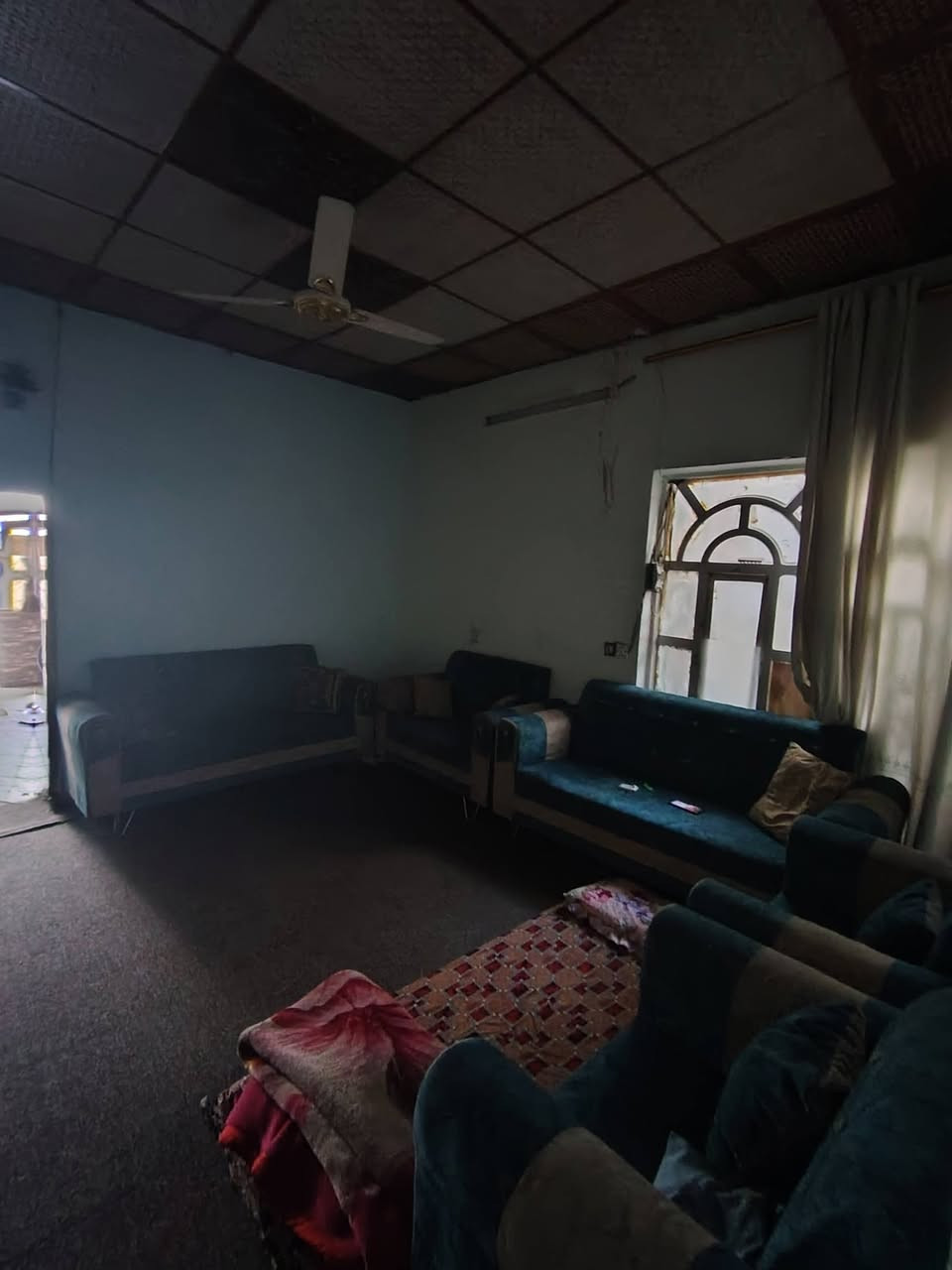 سلام عليكم ورحمة الله وبركاته
بيت للبيع ١٠٠متر بشارع المطار شارع علكم وره اسواق الاخوين غرفه ٧*٤صاله ٤*٥مطبخ 3*٤استقبال مكشوفه ٢*متر اونص بعده 7*٤بناء ابلوك اساس طابوك عكاده بورك كاشي وسعره جدا مناسب ١٤مليون رقمي***********
