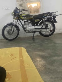 مأطور    أربعة گير 07857572423 االبيع موديل 2025 نضيف  سعر 650