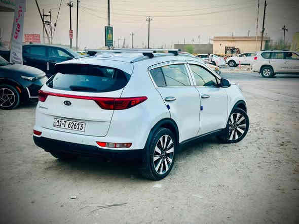 السلام عليكم سبورتج 2017 خليجي رقم بغداد تحويل مباشر السياره صبغ عام مواصفات السياره تحكمان حساس كامره مري شفط باقي المواصفات معروفه 
ماشيه 140 الف كيلو لاستفسار ***********السعر 128وبيه مجال بصيط
