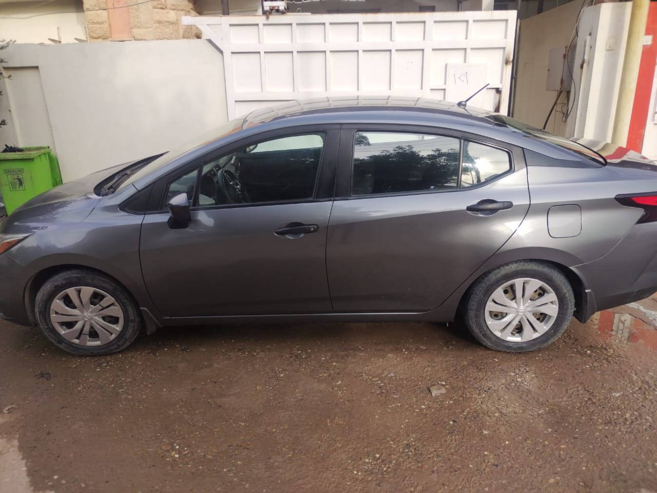 نيسان فيرسا 2020 وارد امريكي سيارة بيها صبغ ٣ قطع ونص صور الحادث مرفقة بالمنشور سيارة خير من الله شغل واطلع سعرها 116 ورقة ‭***********‬
