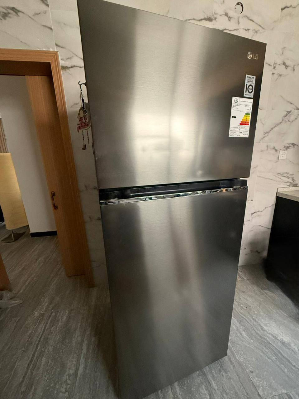 ميز طعام خشب تركي مال حسني ب١٧٥ وبي مجال بسيط
ثلاجة ال جي نظيفة جداً
حجم ١٥ قدم
سعر ٤٥٠ الف وبيها مجال 
 العنوان بغداد / حي العدل مجمع ايادي حي العدل السكني مجاور مدخل الحرية عمارة ٢١


**إذا كنت صاحب هذا الإعلان وتريد حذفه لأي سبب، رجاءا أرسل رسالة إلى الدعم الفني**