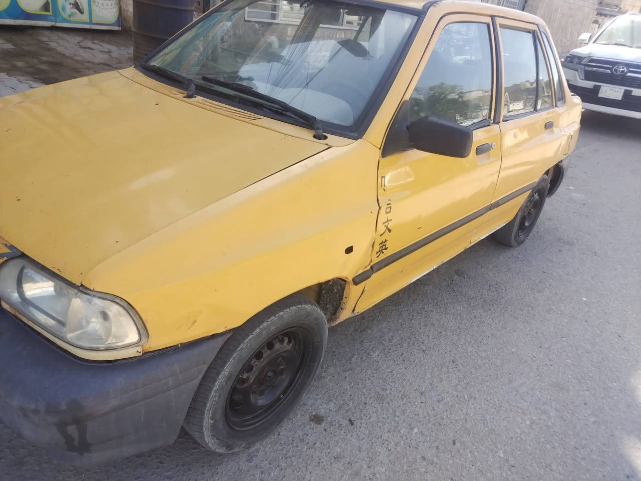 سلام عليكم سايبه للبيع مديل 11رقم احمر سنويه ساقطه مكينه كير نضيفات كشر شوفت العين كله مصوره حداديه تعبانه عليهه غرامه 200وهيئه ما مسجله السعر 15 وبيهه مجال راعيه يمي بلنجف مداور شوكت ما يعجبك  رقم موبايل ***********
