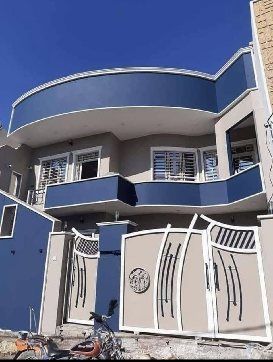 سلام عليكم 

شغل كافة ديكورات الخارجية وداخلية✅
1-صبغ✅
جبسن بورد 
بديل خشب 🪵 
لبخ سقل 
مطابخ 
واجهات 
👍
كادر متمكن وشغل درجة اولى وكوالتي عالي ❤️‍🔥

الرقم *********** للاتصال او الواتساب
