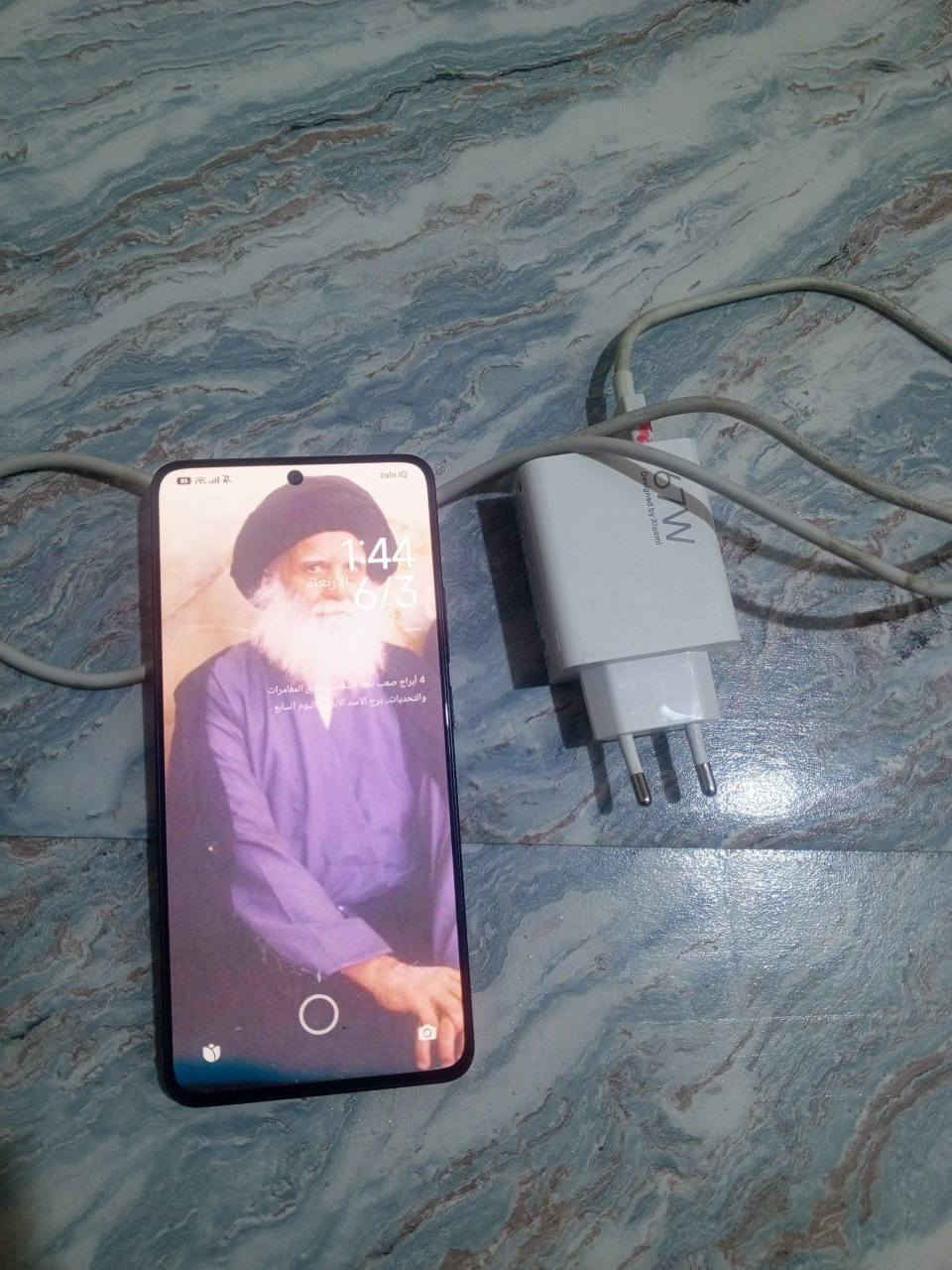 بوكو x6 برو 5g الغني عن التعريف 
512 جيجا بايت
120 فريم 
دبل خط
شحن سريع 67 واط
السعر 325 وبي مجال 
مكاني بصره معقل رقمي 
*********** البصرة, العراق
