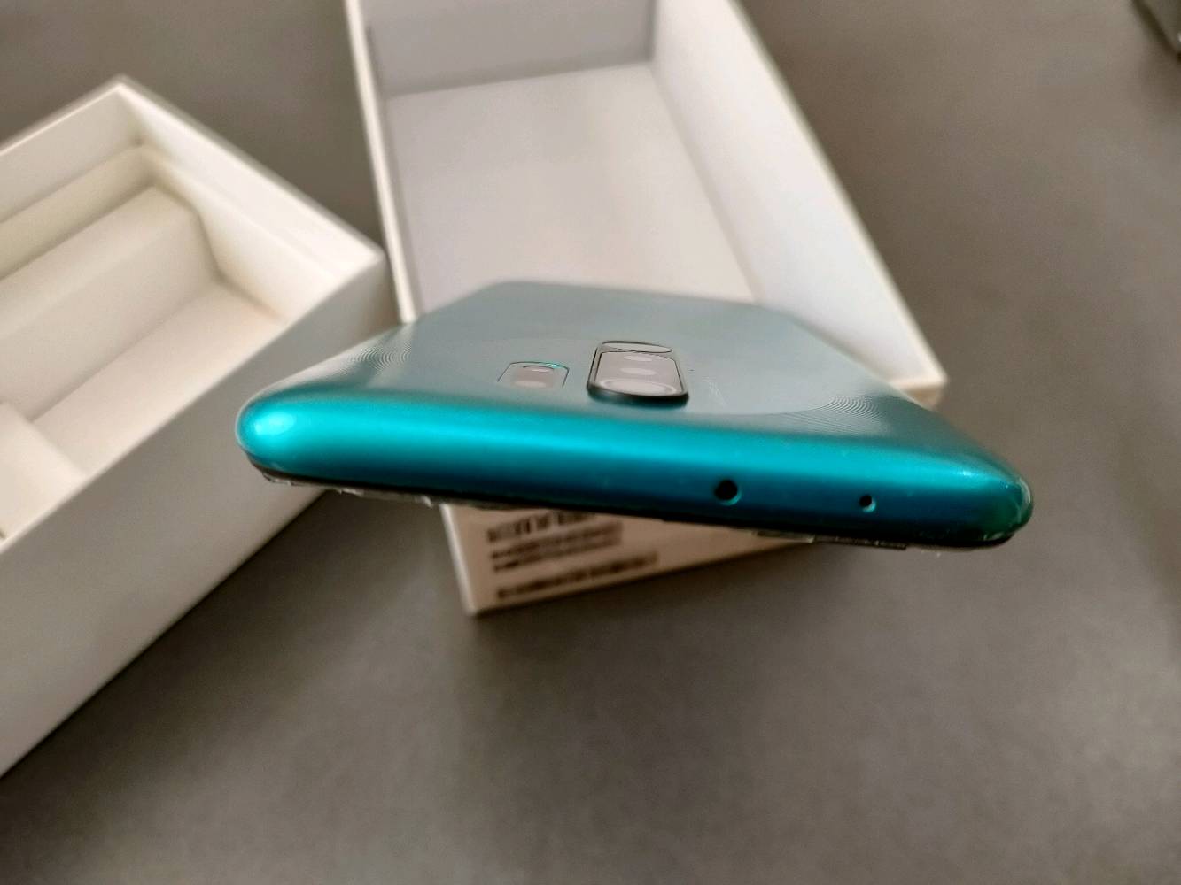 ريدمي 9 للبيع 
ما مفتوح ولا داخل تصليح 
 افحص وين ما يعجبك يشغل ببجي 40 فريم بسلاسة حلو وبدون تقطيع  
ويدعم الشحن السريع ، ذاكرة 64 رام 4
 
سعره 85

مكاني نجف / هذا الرقم فقط واتساب 