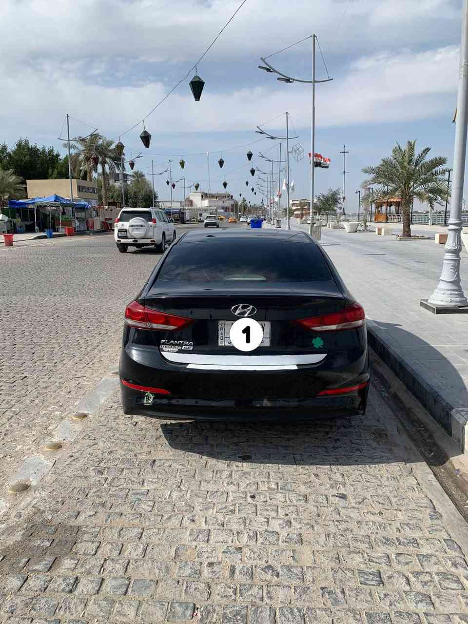 السلام عليكم الانترا مديل 2018 وارد امريكي بدون ايرباك رقم بصره مكينه جديده وكير مكفولات حادثها جاملق ايسر وبنيد وطرف باب السائق مصلح ويوجد تصليخ في اللغد بدون تبديل كما موضح في الصوره السعر 118 وبيها مجال 
للتواصل ***********
