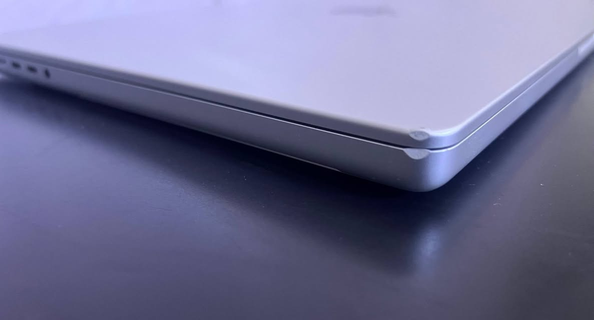 MacBook Pro 2021 M1 Max 16” Silver 

Ram 32 | SSD 1 TB 

Battery 85 - Cycle 330 

Price : 2.125.000 

***********
