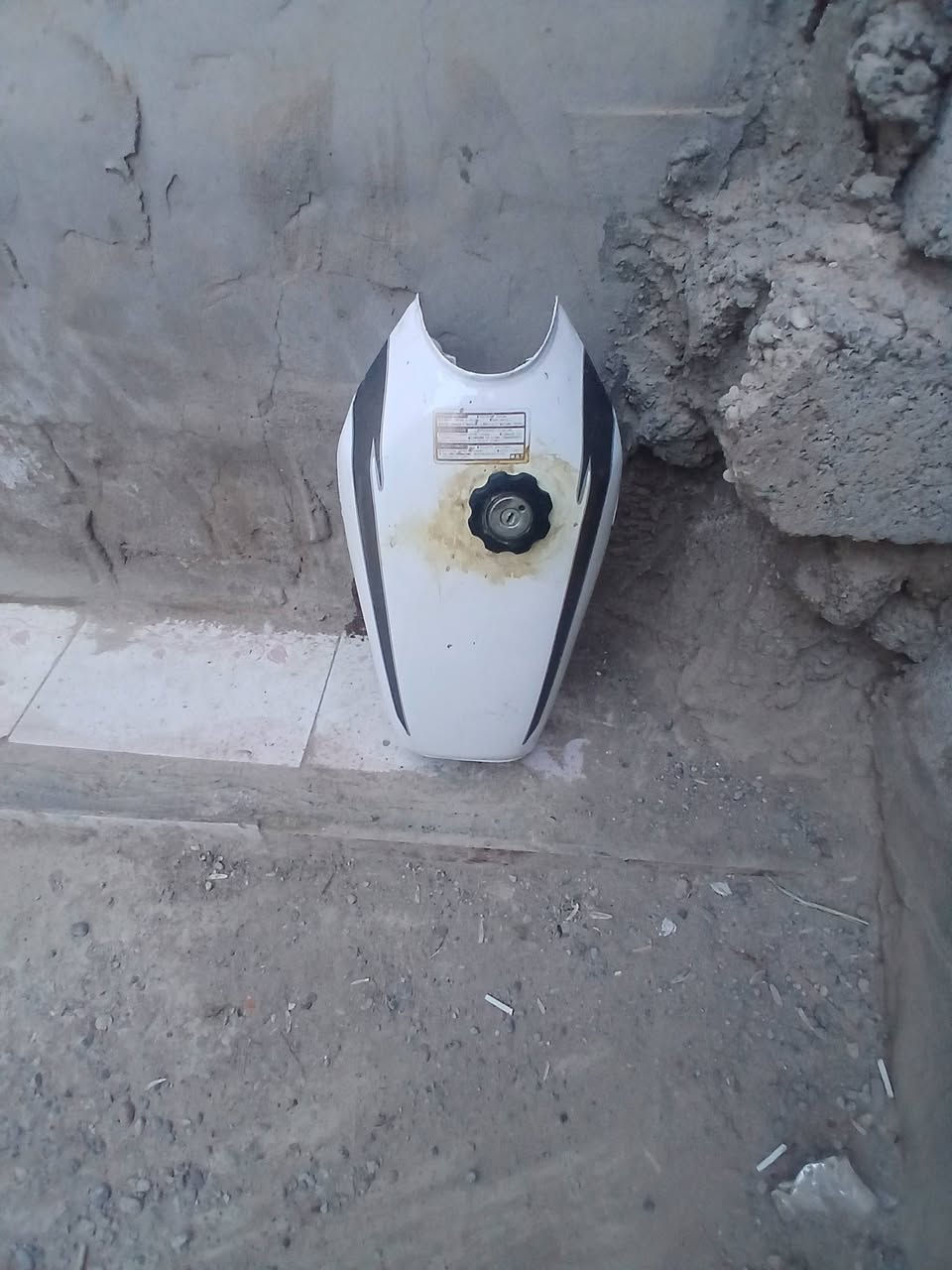 السلام عليكم
دراجة سيفان ٥ كير 
موديل ٢٠١٩
التانكي مالته بيه زرف صغير ينلحم ويالة جدد وتايرات جدد 
الدراجة مكفولة 
مكاني ديالى الكاطون
سعر ٢٠٠ قفلهة ١٧٥ لحد يعامل لان بفلوسهة 
***********
