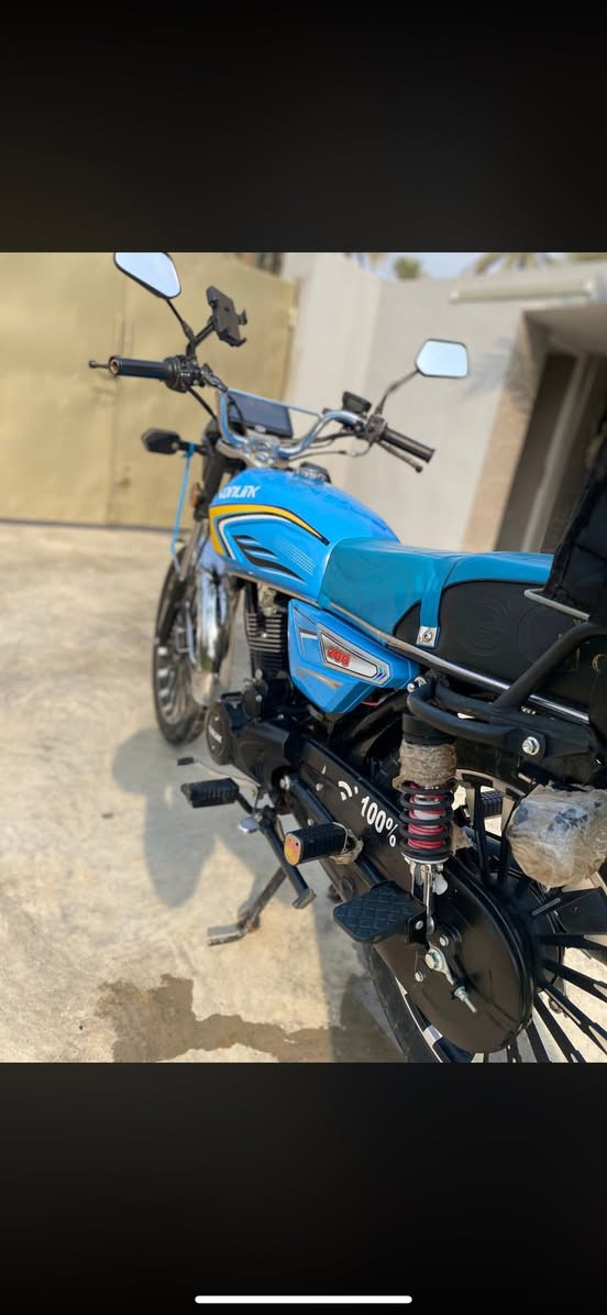 سلام عليكم دراجة للبيع سونك مديل 25
كامل مواصفات 
الدراجة مماشيه .  بصمه تشغيل عن بعد 
دراجة اخت الزيرو
اوراقهه موجوده 
***********
***********
بيهن واتساب
