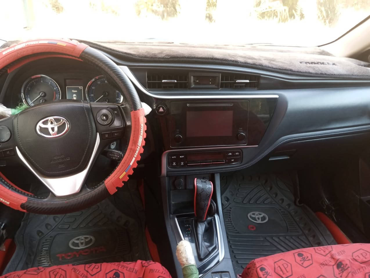 السلام عليكم ورحمة الله وبركاته.                           كورولا ياباني للبيع موديل 2019ذي قار حره بأسمي تحويل مباشر.وارد امريكي 
 ماشيه 81000 ميل حقيقي
السعر 150
 
محرك وكير مكفولات حجم المحرك 1800
 فقط بنيد وجاملغ الأيسر امبدلات
مواصفات :

الفئه Se
اللون رصاصي(فضي)
كامره
شاشه بلاد
اشاره بالمري
مخرج  usb
شاحن
رادار
3 تحكم قياده عادي رياضي وضع D
نظام ايكو
تحكم استيرن
للاستفسار وباقي التفاصيل الاتصال على هذا الرقم ***********
ناصريه مركز
