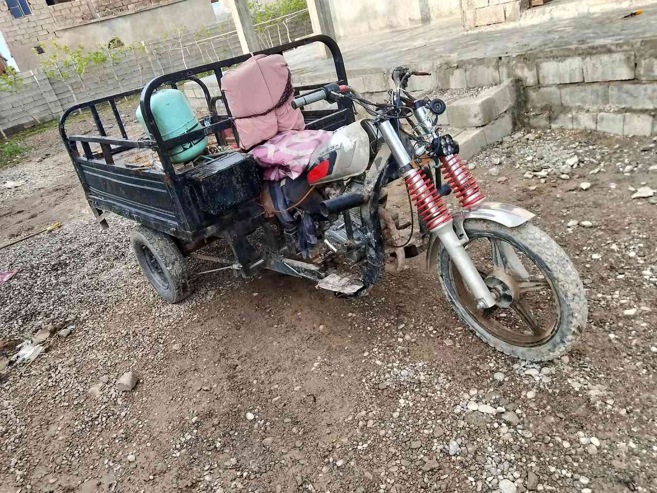 السلام عليكم
مكلف بالنشر ستوته للبيع
مكان صلاح الدين 
اللي يحب يتواصل 
***********
