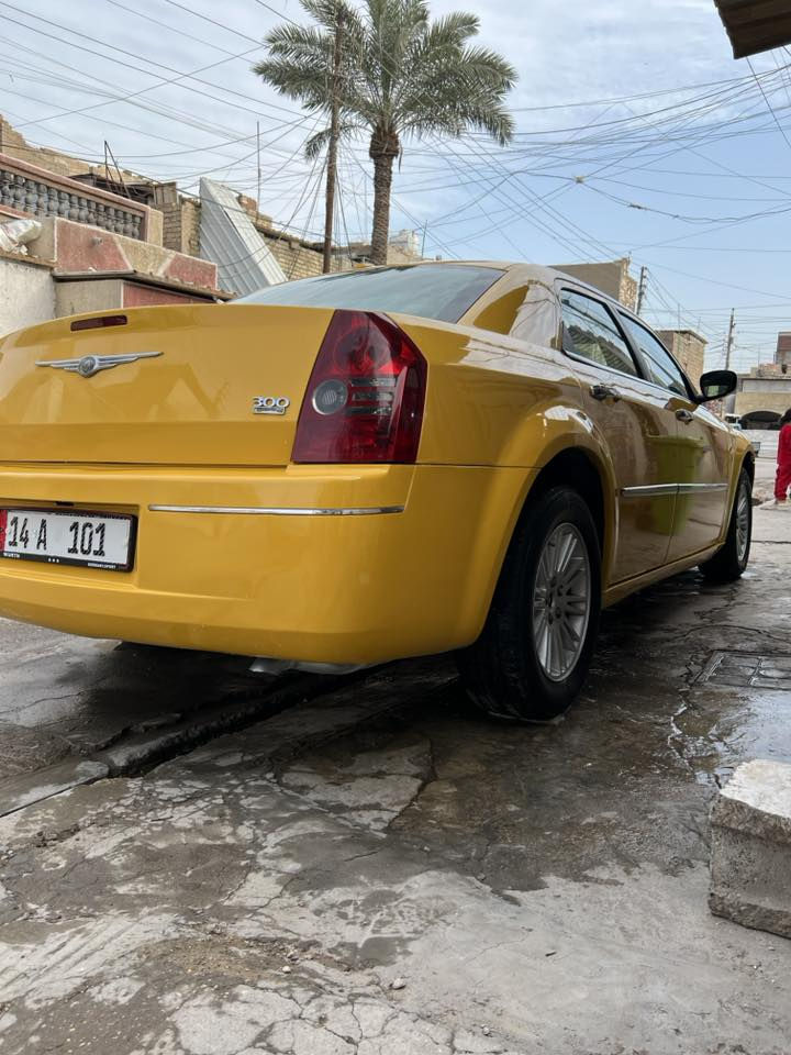 لسلام عليكم اوباما 2010 اصل 
محرك 3500 اصل اربع جوكات ABS جبير 
السياره مكفوله من الضربه والخياس شرط السونر 
داخله كلين والصور موجوده بلمنشور صبغه جديده  
كير ومكينه شرط بلجيس 
خطها عماره -بغداد اصولي السعر125 
مصفره هيئه وغرامات هزه جديده رقم جديد مميز بصره شرط التحويل مكاني بغداد  *********** - ***********
