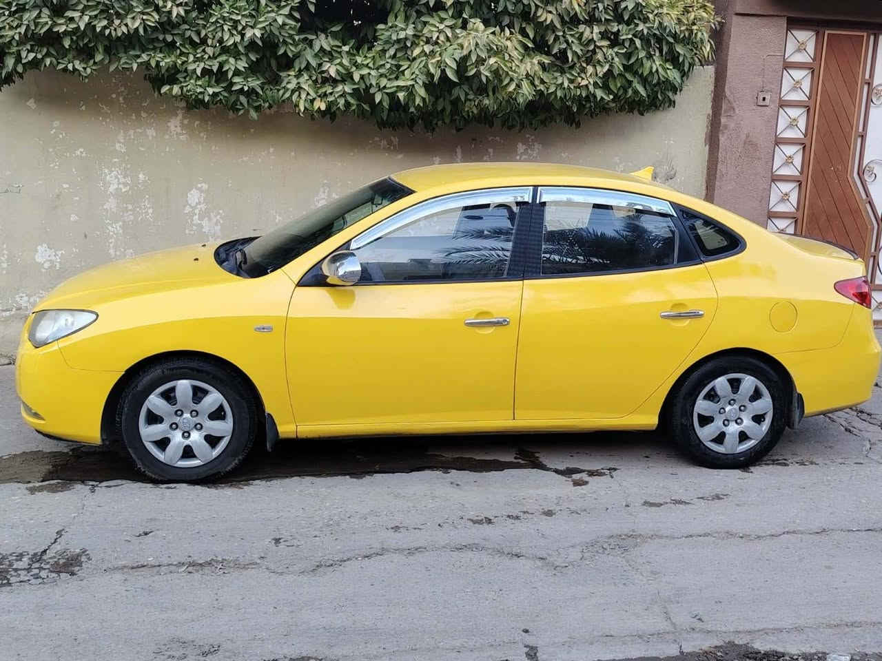 افانتي مديل2008 محرك بيه صوت رواجس نطي فحم والكير شرط بيها جاملق وبوند معجون تلقيطات وبيها بين البوند والباب السايق بدوسه معجون قليل وتلقيطات معجون بدون دواخل السعر95وبيها مجال***********
