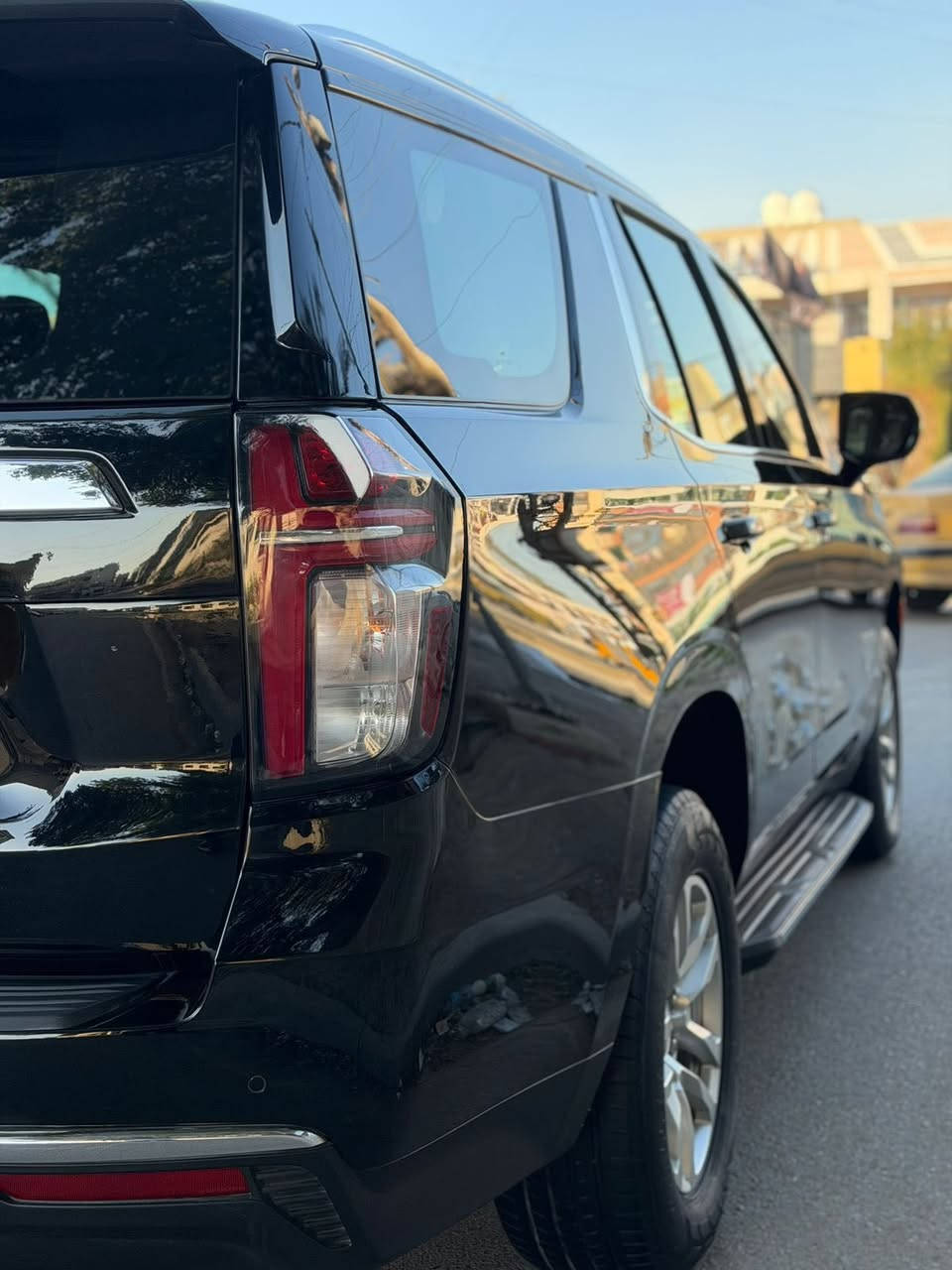 سلام عليكم
تاهو للبيع موديل (2022)

موصفات LS

سيارة مكفوله كفالة عامة ماعد باب الجنطه بارد فقط 

ماشية 88 حقيقي

مكان السيارة بغداد جامع النداء 

(رقم بغداد) تحويل مباشر 

السعر (435) بيها مجال بسيط

***********
