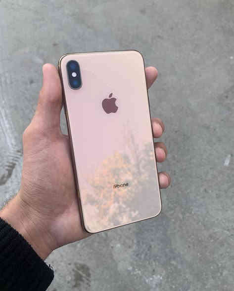 ايفون اكس إس ماكس كولد 
ذاكره 512
دبل سيم
نموذج M
بطاريه 81 اصليه غير مستبدله  
فيس آيدي شغال 
نورمال كلش نضيف 
السعر 220 بيه مجال قليل للطيبين
التواصل خاص أو ***********
