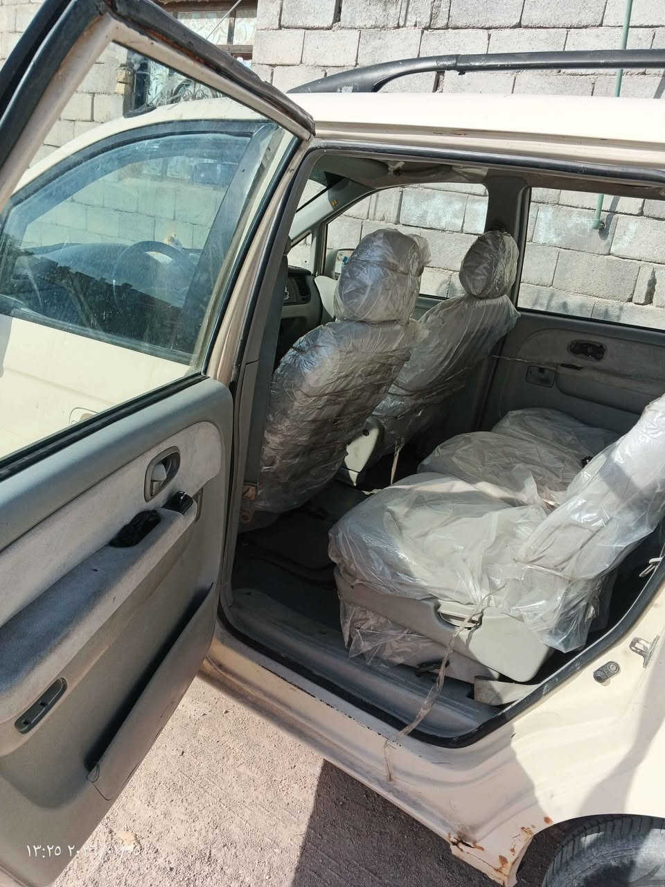 سلام عليكم من رخصه ادمن سيارة هونداي تراجيت مديل 2006 متجايه ابيع مراوس حسب القناعه سعر 60 تواصل تصال *********** العنوان البصرة جمهوريه واني خادم البصرة, العراق
