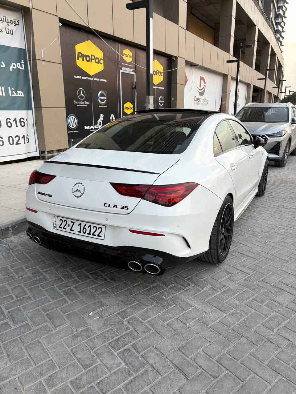 Mercedes Benz CLA35 AMG model 2022 km 40 sbux bas qapax snduq  bstk lagl çamlx pşti bstk 3 gegay bçuk bas baxa u syark ful AMG belada 350hp musafat pano Rama lagl kuşin xazn u kuşi masaju şamo sporta lagl 22 laun ledi daşburd a lagl şaşa aypat lgal kamera 360 lagl radar u hamu layiki kamera duwawa lagl laytkni ledın heeetrrrr.........***********watssap أربيل, العراق
